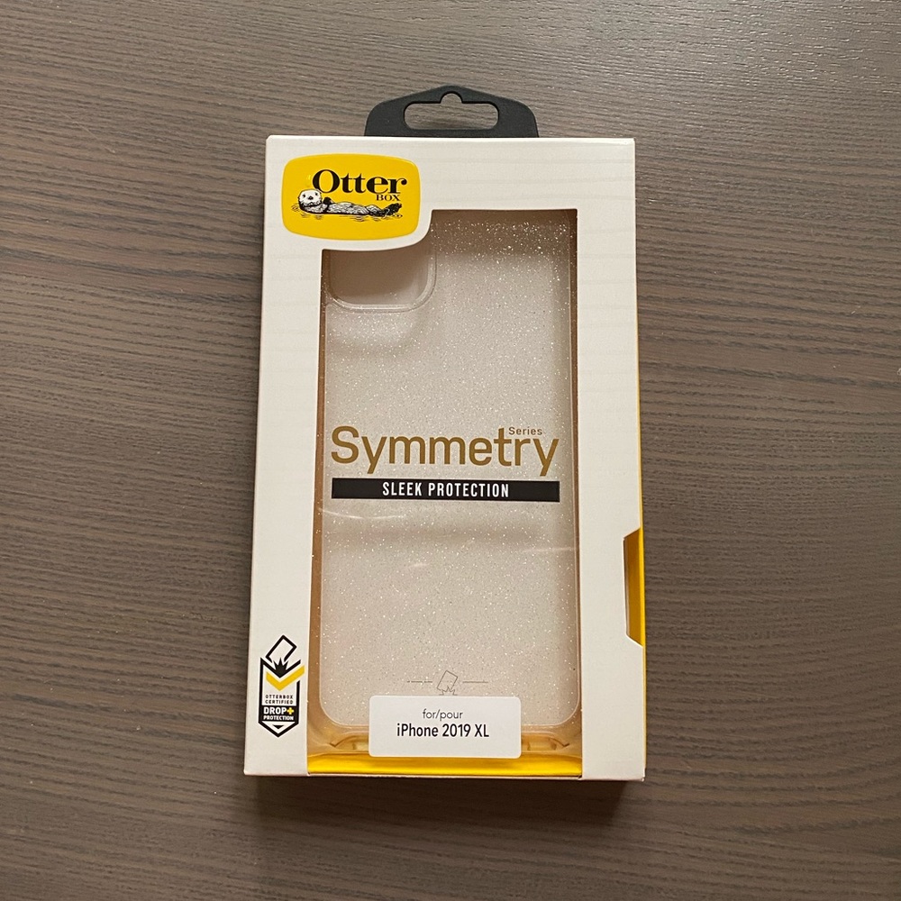 iPhone 11 Pro Otterbox glitter case